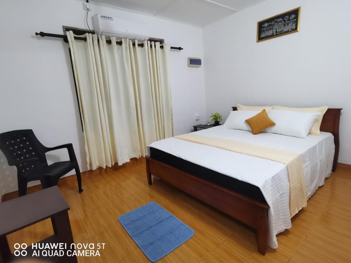 Bee Cottage Negombo Buitenkant foto