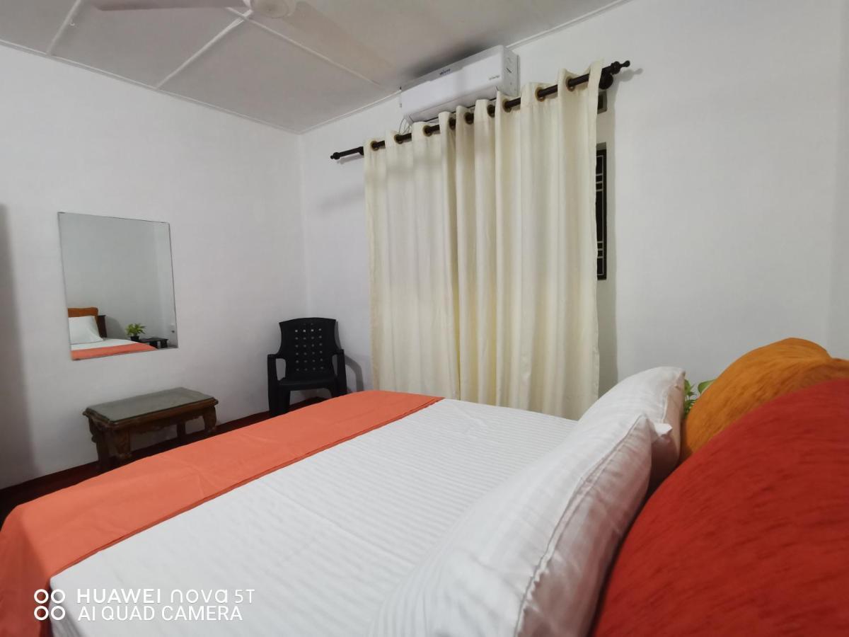 Bee Cottage Negombo Buitenkant foto